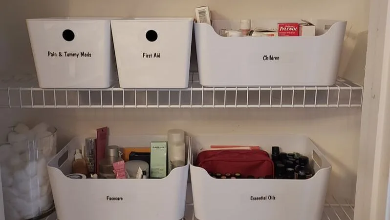organized linen closet in Jacksonville, FL